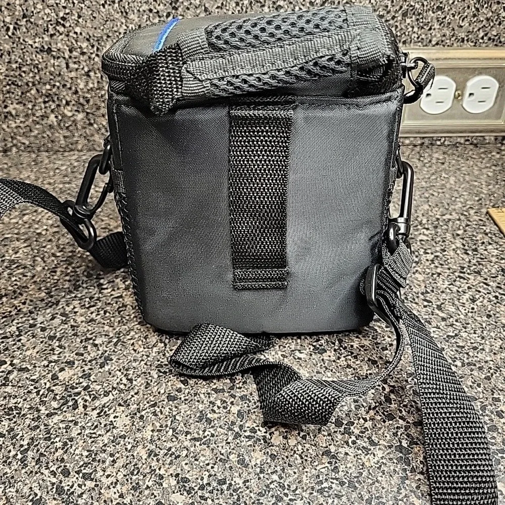 Case Logic Camera Case‎ 4 x 6 Black with Strap EUC